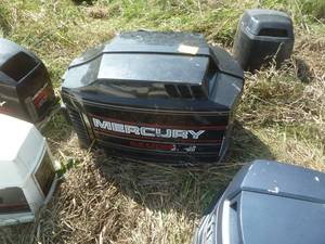 lot 97 image: Mercury Black Max 2.5 Liter Hood