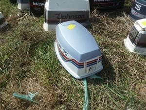 lot 104 image: Evinrude 35 Hood