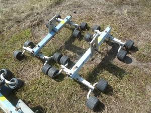 lot 79 image: Trailer Roller Set