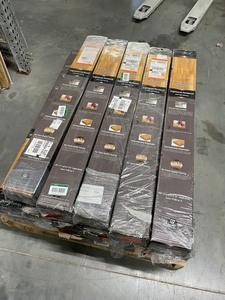 lot 15 image: 17 case Wire Brushed Natural Hickory Click Lock Hardwood Flooring