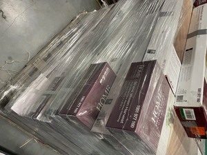 lot 17 image: 20 case Home Decorator Strand Woven Harvest Flooring
