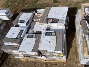 lot 96 image: Mixed pallet of Peel & Stick Vinyl Flooring Tiles