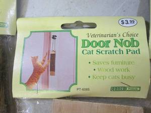 lot 99 image: (RM1) 20 Door Knob Cat Scratch Pads...