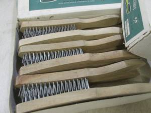 lot 106 image: (CSB) 24 Steel Wire Brushes Wood Ha...