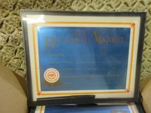 lot 129 image: (CS) Case of 12 Hoyle Certif-i-Gift...