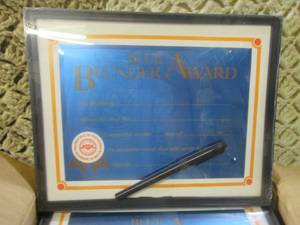 lot 132 image: (CS) Case of 12 Hoyle Certif-i-Gift...