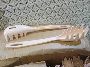 lot 150 image: (F-2) Box Full of Spaghetti Server ...