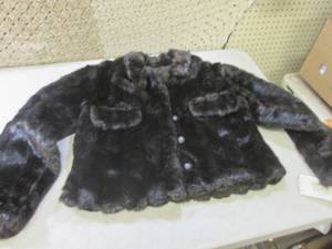 lot 171 image: (CS) R.Z.R. Active Faux Fur Coat Si...