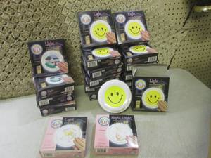 lot 183 image: (RM2) 19 Assorted Touch Lights Most...