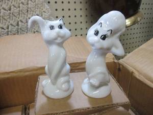 lot 184 image: (RM1) Lot of 27 Pair Ceramic Cat Fi...