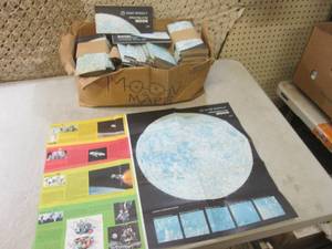lot 185 image: (RM3) Box Full of Rand McNally Offi...