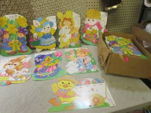 lot 187 image: (RM2) Box Full of Assorted Easter D...