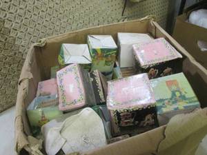 lot 202 image: (RM5) Box Full of Assorted Boxed Ni...