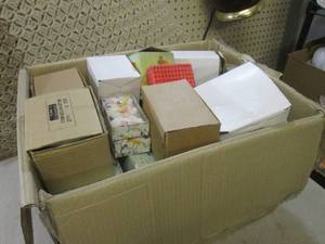 lot 203 image: (RM2) Box Full of Assorted Boxed Ni...