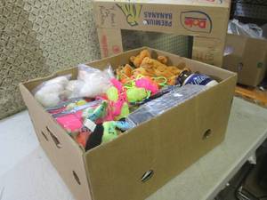 lot 208 image: (RM2) Box Full of Assorted Unsorted...