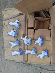 lot 5 image: Large Qty of Horse Figurines Estima...