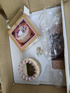 lot 28 image: (24) Epson Musical Revolving Carous...