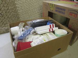 lot 209 image: (RM3) Box Full of Assorted Unsorted...
