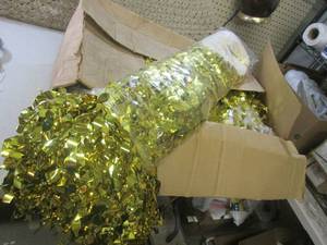 lot 212 image: (A-1) 8 - 10 Yard x 36 Gold Metall...