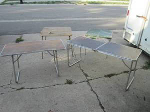 lot 233 image: (EW7) 4 Folding Tables...