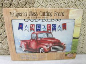 lot 247 image: (EC1) Tempered Glass Cutting Board ...