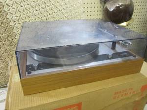 lot 255 image: (D-4) Thorens TD145 Turntable in Or...