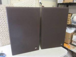 lot 260 image: (F-2) Pair Large Fisher Speakers 28...