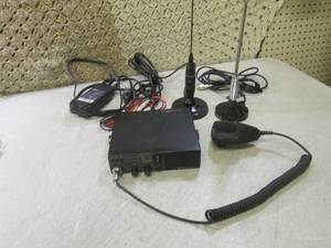 lot 300 image: (F-0) Cobra 18 WX ST II CB Radio wi...