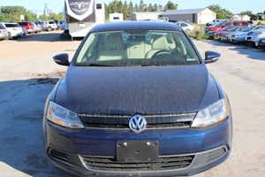 2013 Volkswagen Jetta Hybrid - 2 Owners -
