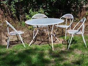 lot 38 image: Vintage Iron Patio Table and Chairs