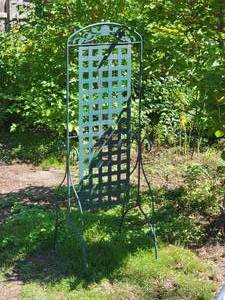 lot 35 image: Lattice Work Iron Garden Trellis