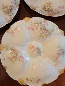 lot 77 image: Set of 7 Limoges Oyster Plates