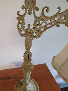 lot 99 image: Vintage Iron Table Lamp