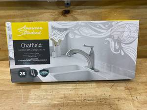 lot 20 image: AMERICAN STANDARD Chatfield Single-Handle Pull-Out Sprayer Kitchen Faucet in Stainless Steel