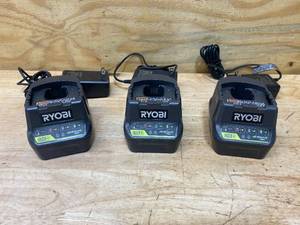 lot 52 image: RYOBI Lot of 3- 18V Battery Chargers