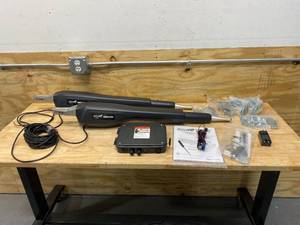 lot 57 image: MIGHTY MULE MM372W Automatic Gate Opener DUAL SMART, Black