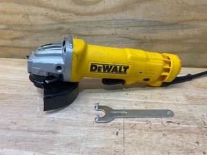 lot 76 image: DEWALT 120-Volt 11-Amp Corded 4-12 in. Small Angle Grinder