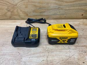 lot 109 image: DEWALT 20V Battery (10Ah) with 20V Charger