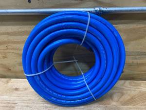 lot 111 image: VALLEY INDUSTRIES 300 PSI Air Hose