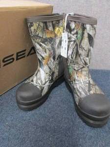 Hisea- Size 8 Camo Waterproof Boots...