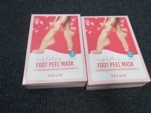 4- 2pr pks Foot Peek Masks...