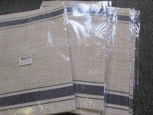 5 sets of 6 vinyl placemats ...