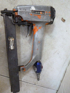 lot 6 image: Air Tools