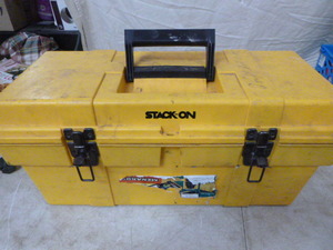 lot 11 image: Stack-On Toolbox with Tools