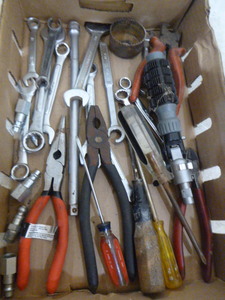 lot 18 image: Miscellaneous Tools