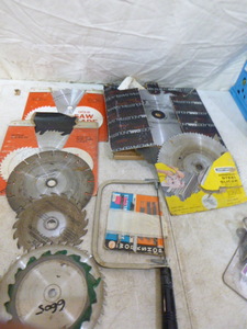 lot 22 image: Miscellaneous Saw Blades