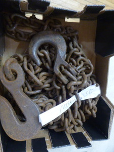 lot 28 image: Chain with Hooks