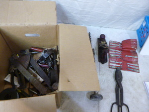 lot 66 image: Garage Items