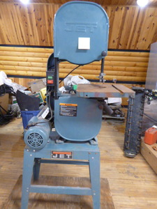 lot 104 image: Jet Wood Working Bandsaw