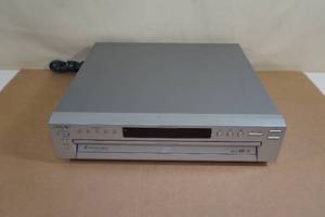 lot 13 image: Sony DVP-NC615 5 Disc DVDCD Changer